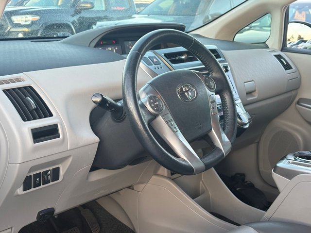 Used 2017 Toyota Prius V Four w/ Carpet Mat Package image 9