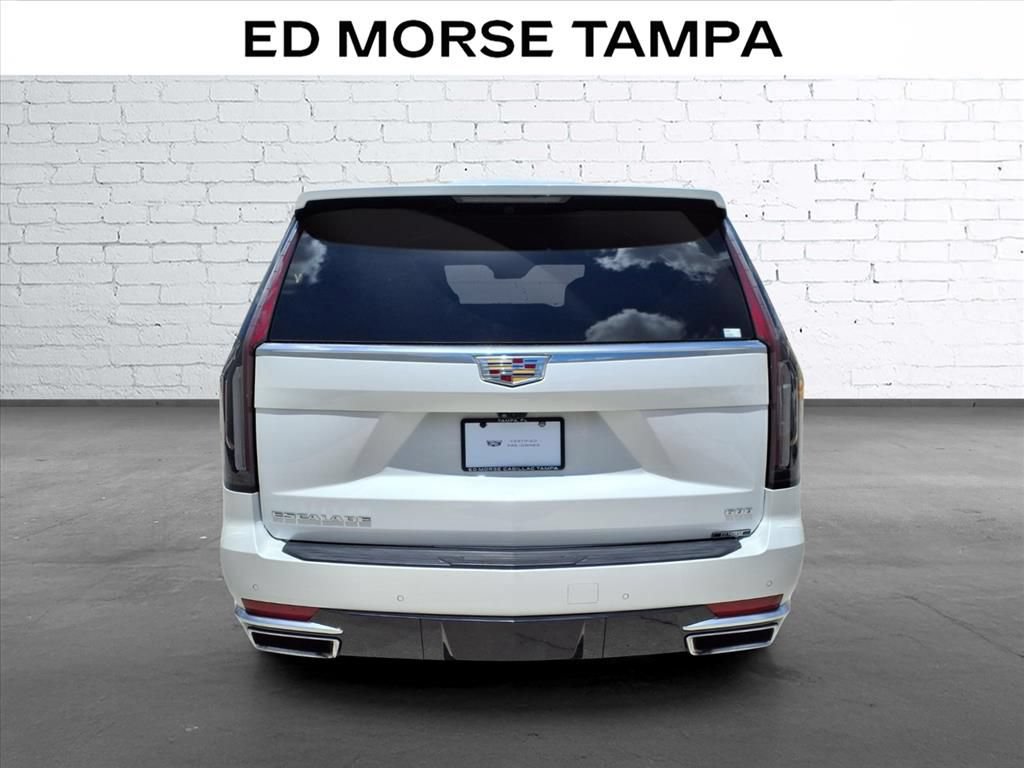 Used 2024 Cadillac Escalade Premium Luxury AWD/4WD image 4