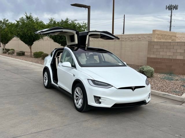 Used 2018 Tesla Model X 100D image 3