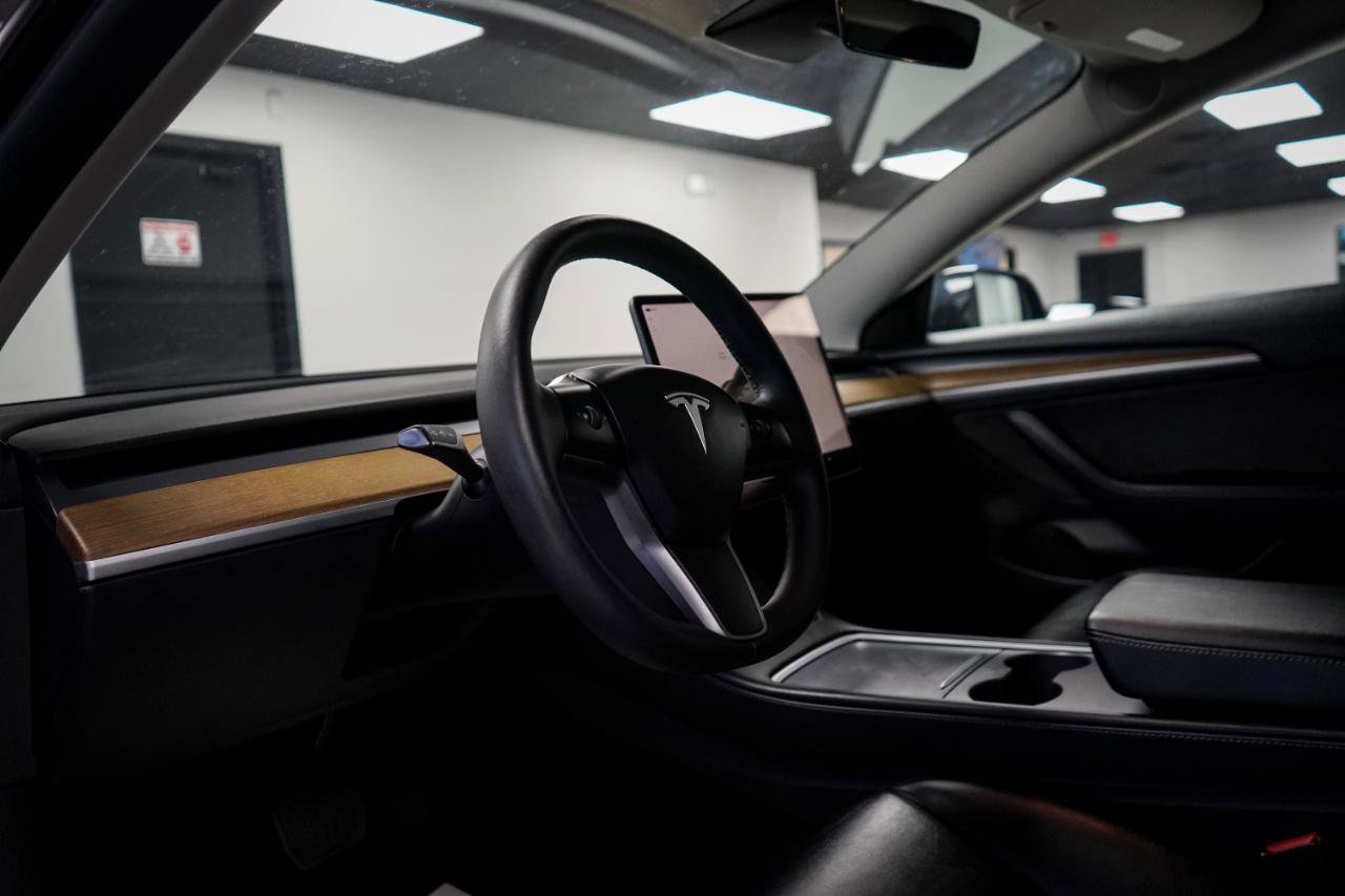 Used 2023 Tesla Model 3 Standard Range RWD image 9