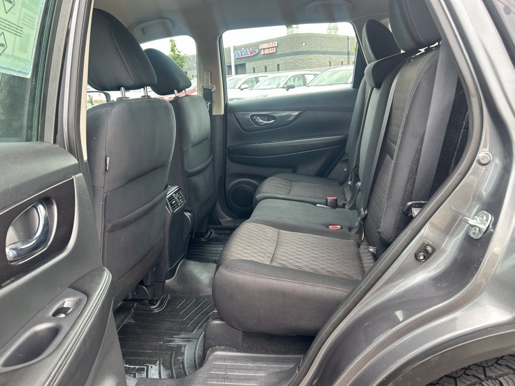 Used 2018 Nissan Rogue S AWD/4WD image 21