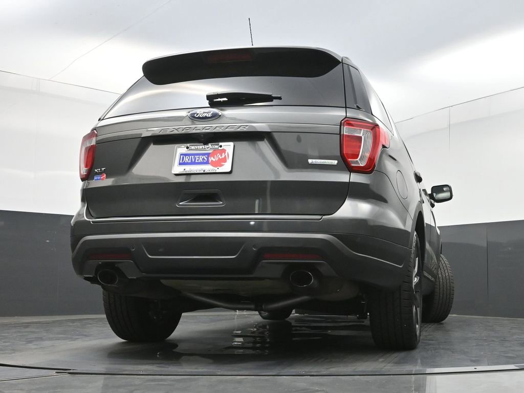 Used 2018 Ford Explorer XLT w/ Equipment Group 202A image 28