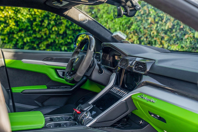 Used 2021 Lamborghini Urus image 43