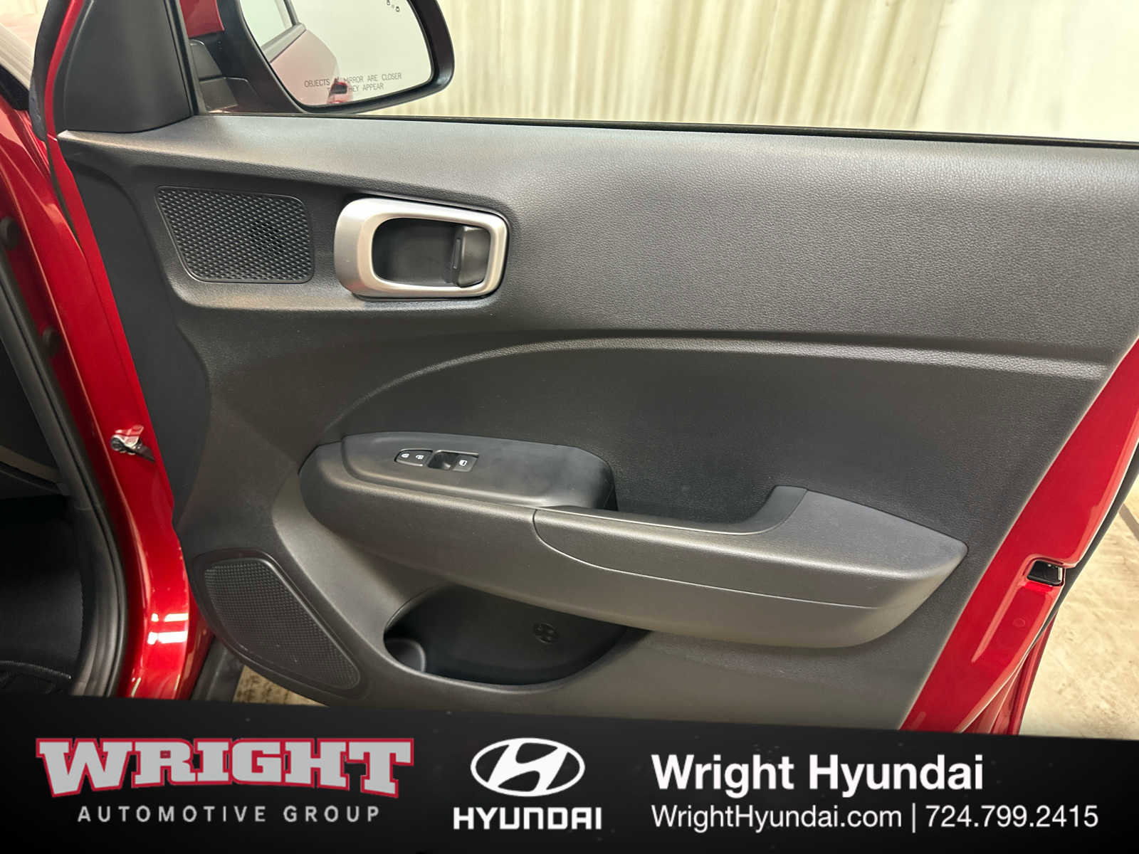 Certified 2025 Hyundai Venue SEL image 17