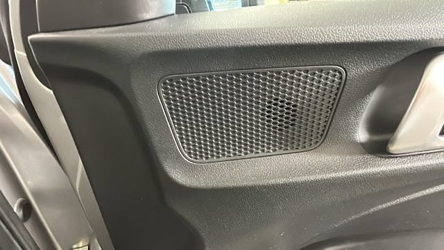 Certified 2023 Hyundai Venue SEL FWD image 29