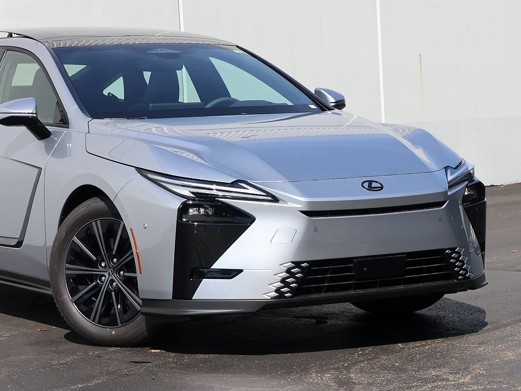 New 2026 Lexus ES 350h AWD w/ Cold Area Package image 2