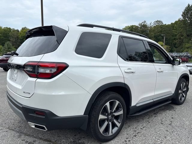 Used 2023 Honda Pilot Elite image 7