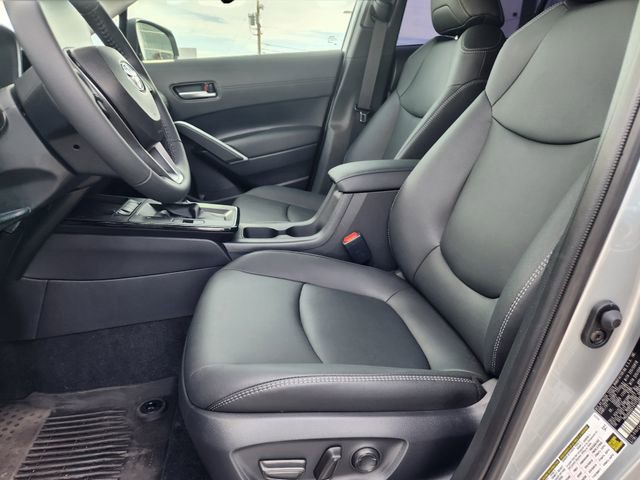 Used 2026 Toyota Corolla Cross XLE w/ Convenience Package FWD image 9