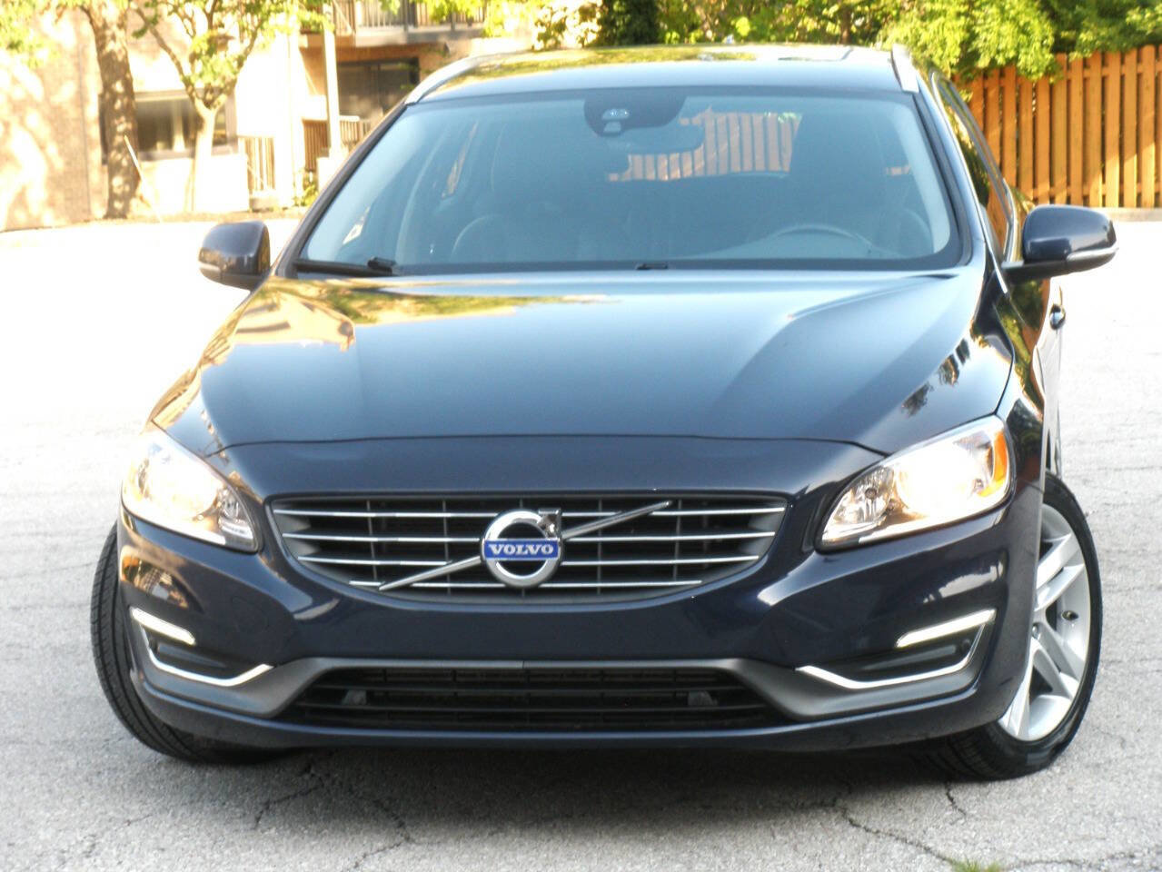Used 2015 Volvo V60 T5 Premier image 5