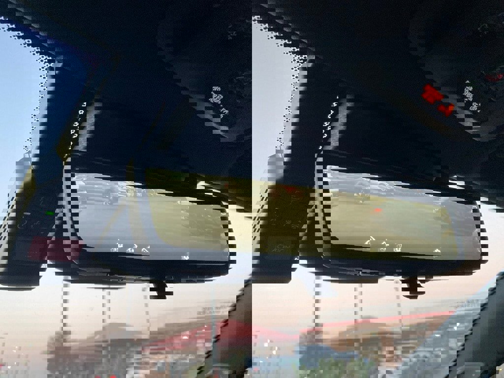 Used 2025 Toyota Crown Signia w/ Advanced Technology Package image 28