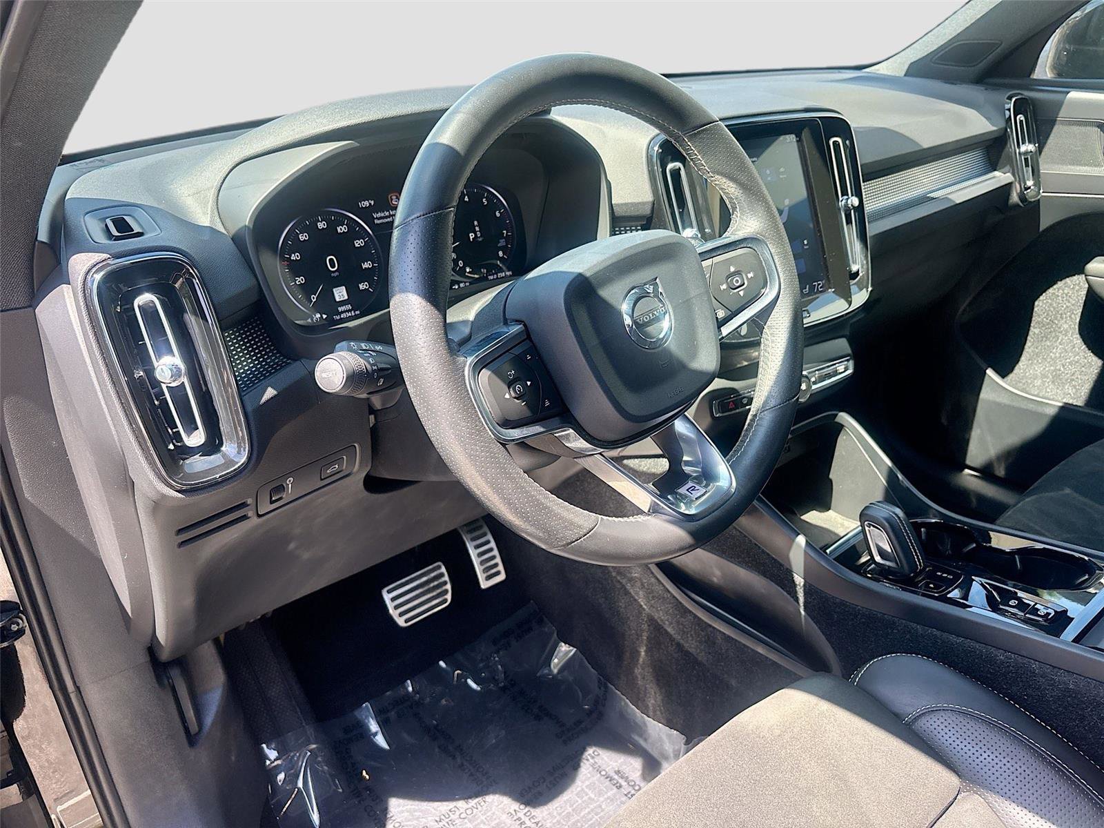 Used 2019 Volvo XC40 T5 R-Design AWD/4WD image 9