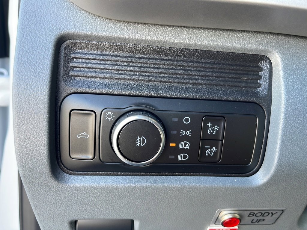 New 2026 Ford F550 4x4 Crew Cab image 28