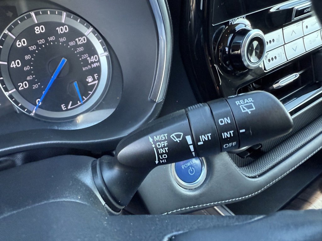 Used 2020 Toyota Highlander Limited image 36