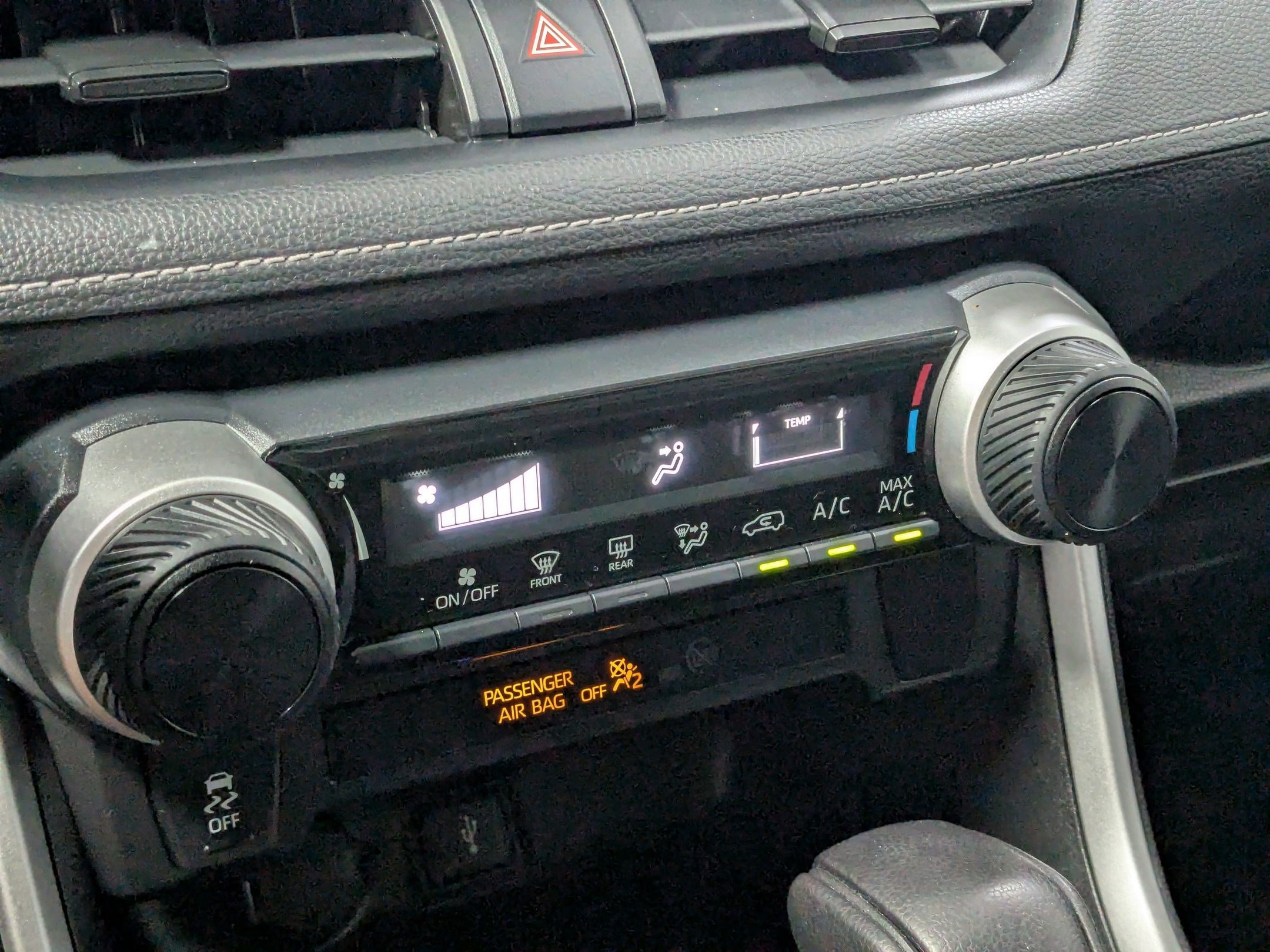 Used 2021 Toyota RAV4 LE FWD image 19