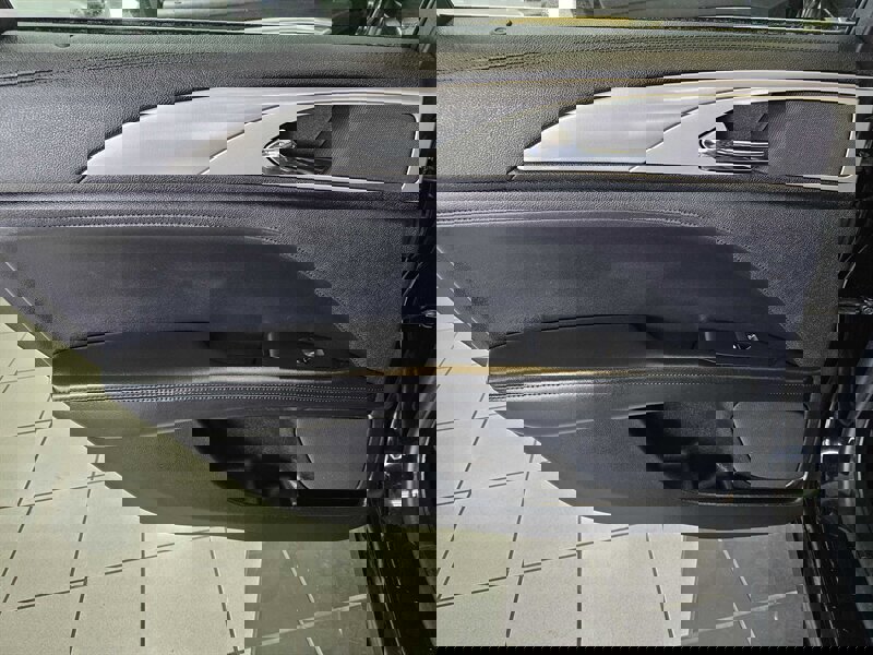 Used 2020 Lincoln MKZ image 22