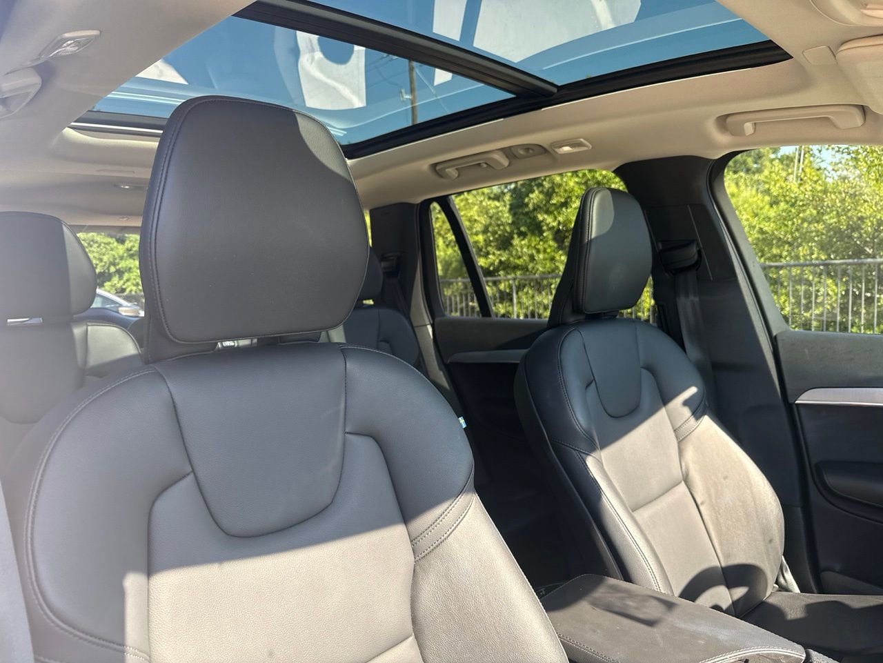 Certified 2023 Volvo XC90 B5 Core w/ Protection Package Premier AWD/4WD image 11