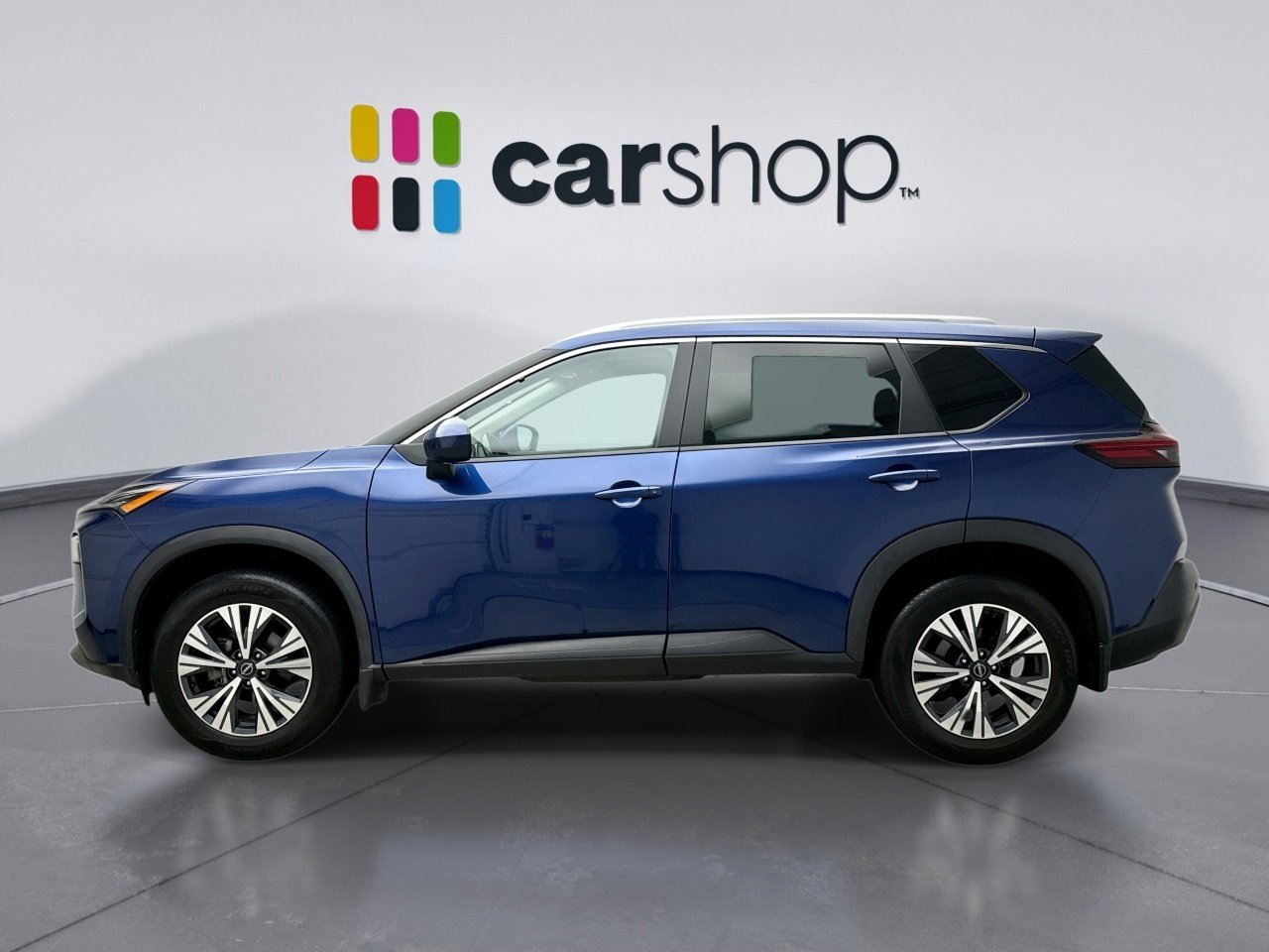 Used 2023 Nissan Rogue SV w/ SV Premium B Package image 2
