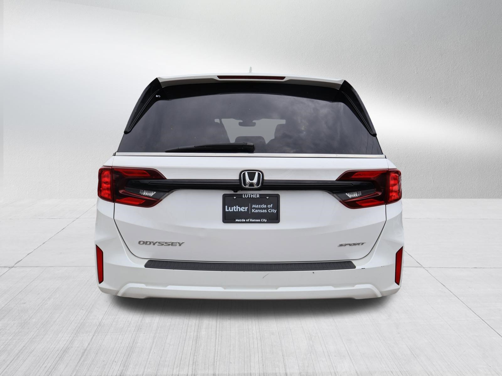Used 2025 Honda Odyssey Sport-L image 6