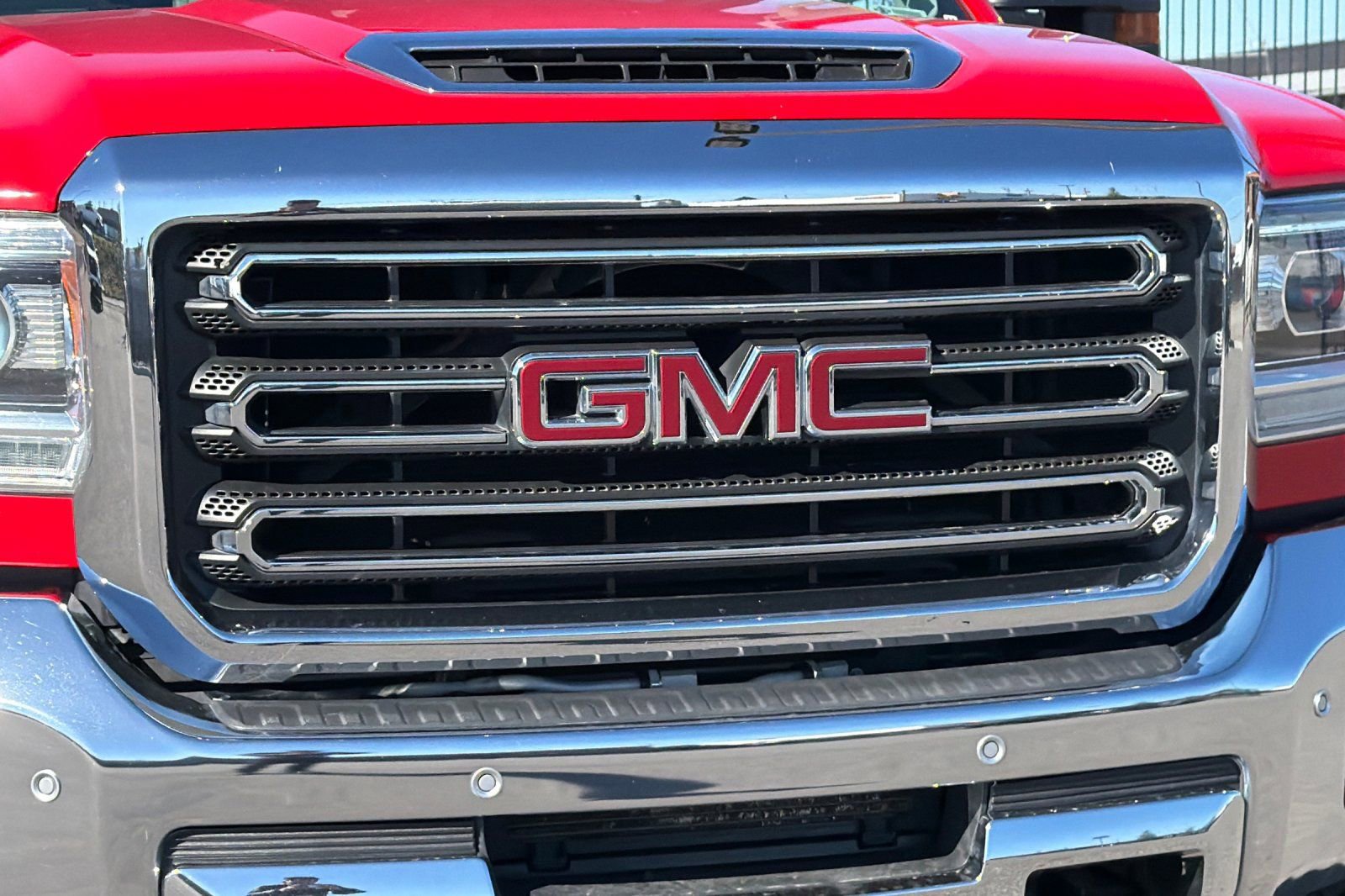 Used 2019 GMC Sierra 2500 SLT w/ Duramax Plus Package image 42