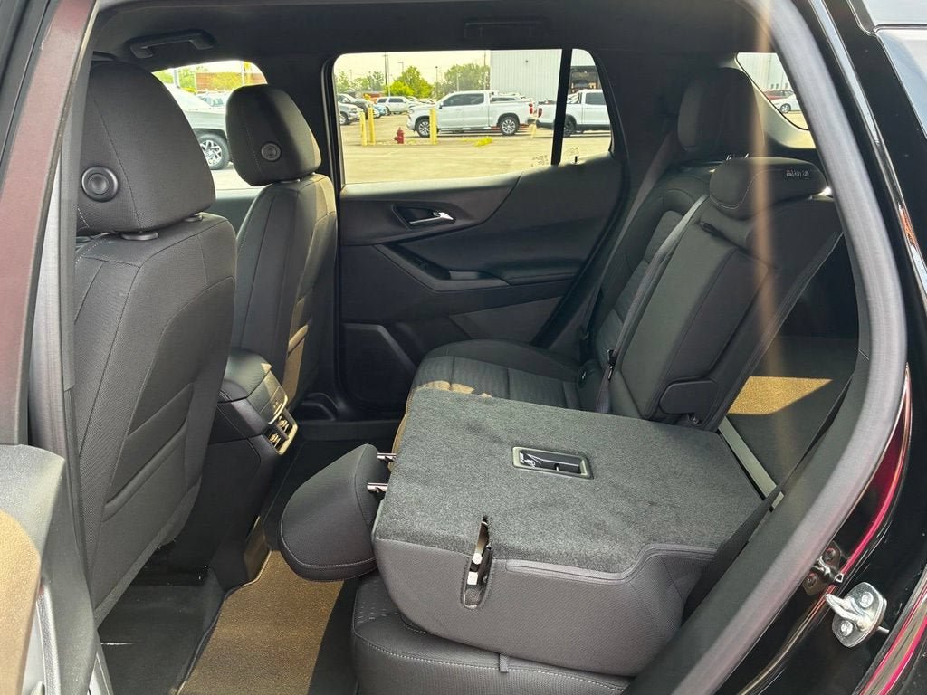New 2027 Chevrolet Equinox LT AWD/4WD image 23