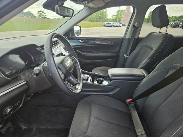 Used 2023 Jeep Grand Cherokee L Laredo AWD/4WD image 9
