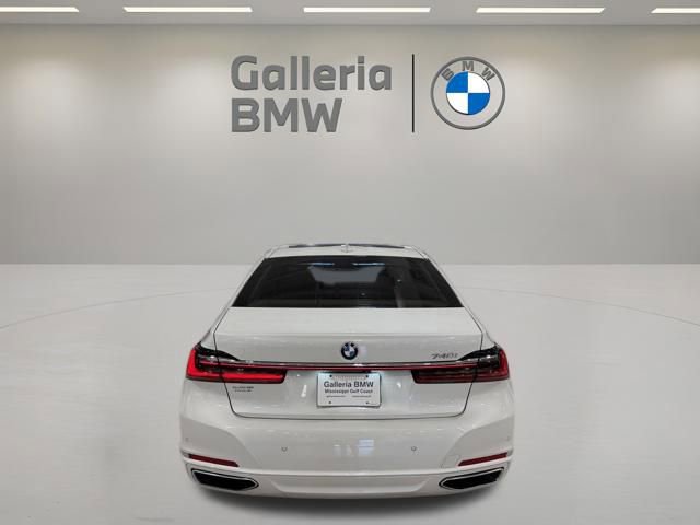 Used 2020 BMW 740i w/ Premium Package RWD image 35