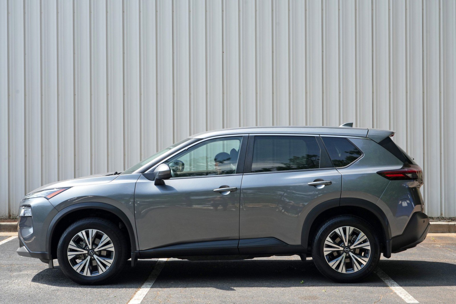 Used 2022 Nissan Rogue SV FWD image 41