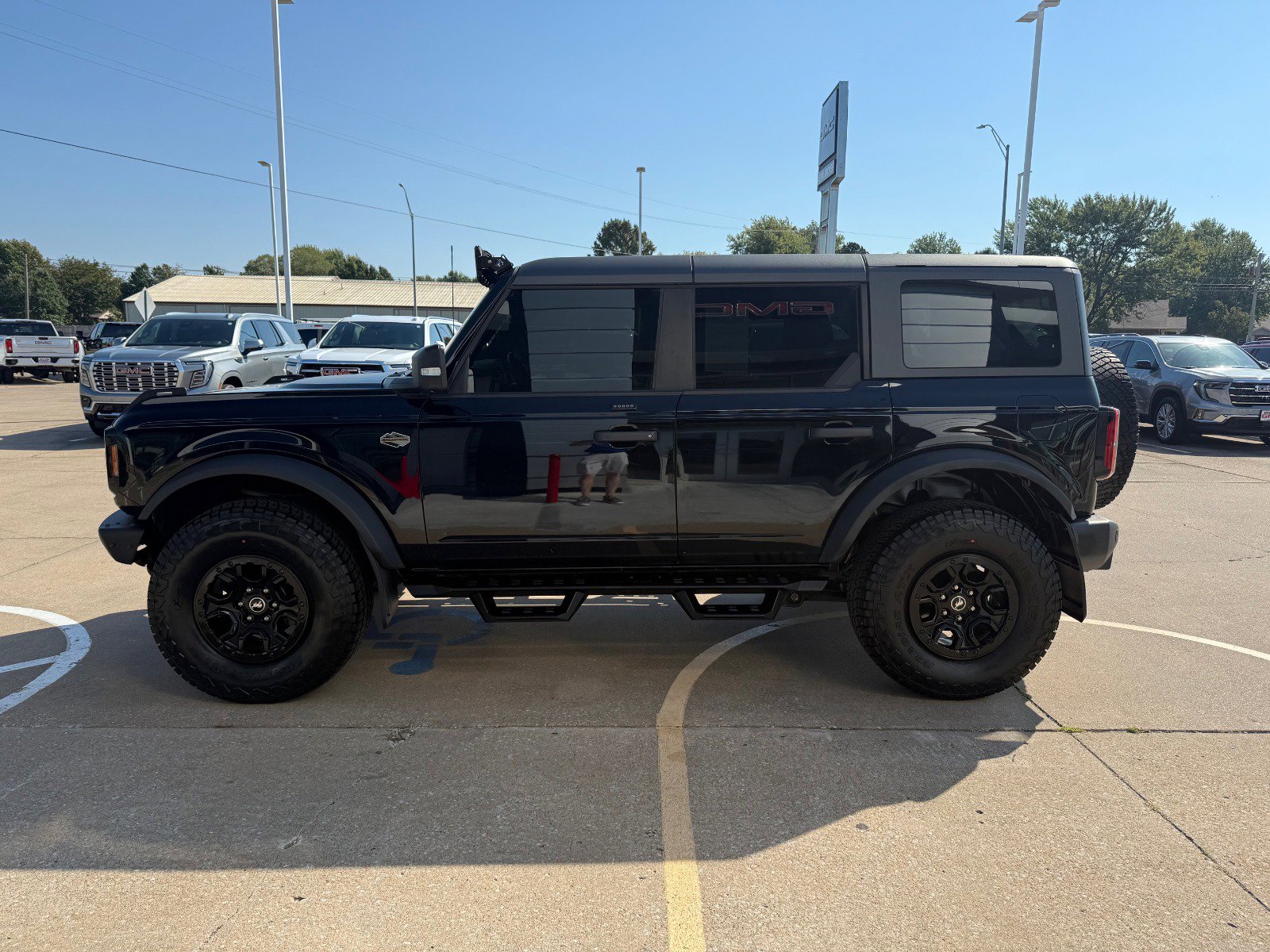 Used 2022 Ford Bronco Wildtrak image 5