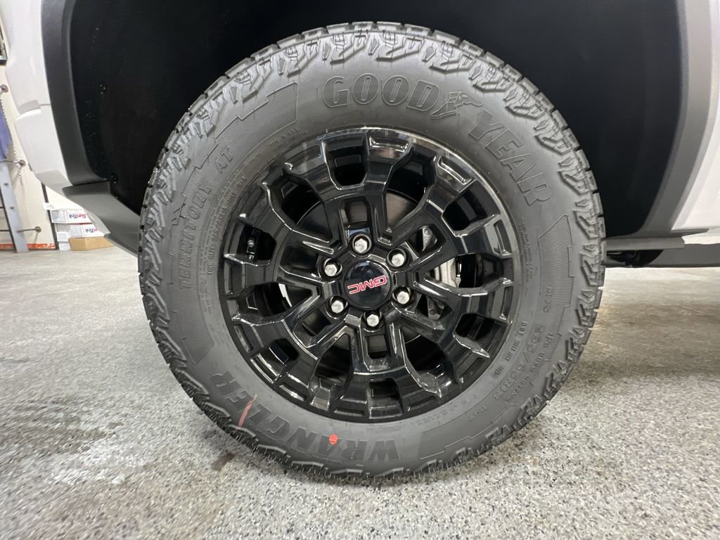 New 2026 GMC Canyon Elevation w/ Convenience Package image 34