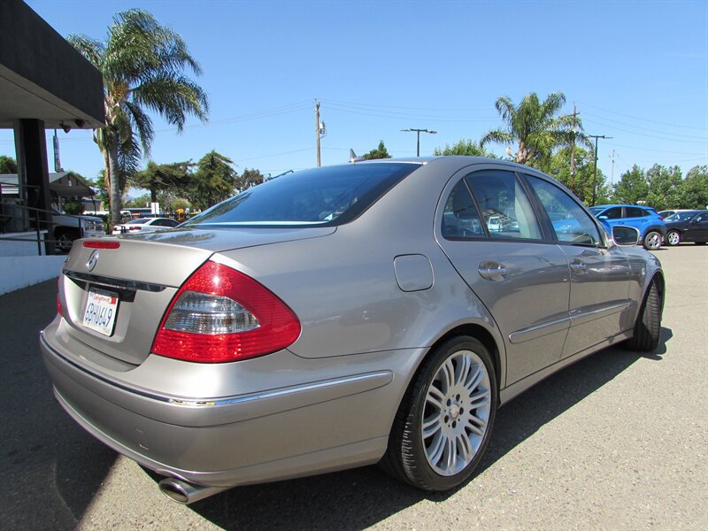 Used 2008 Mercedes-Benz E 350 Sedan image 7