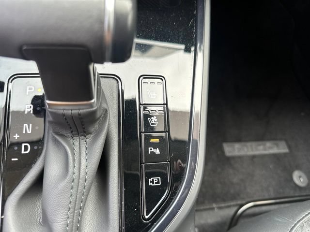 Certified 2024 Kia Niro FWD image 40