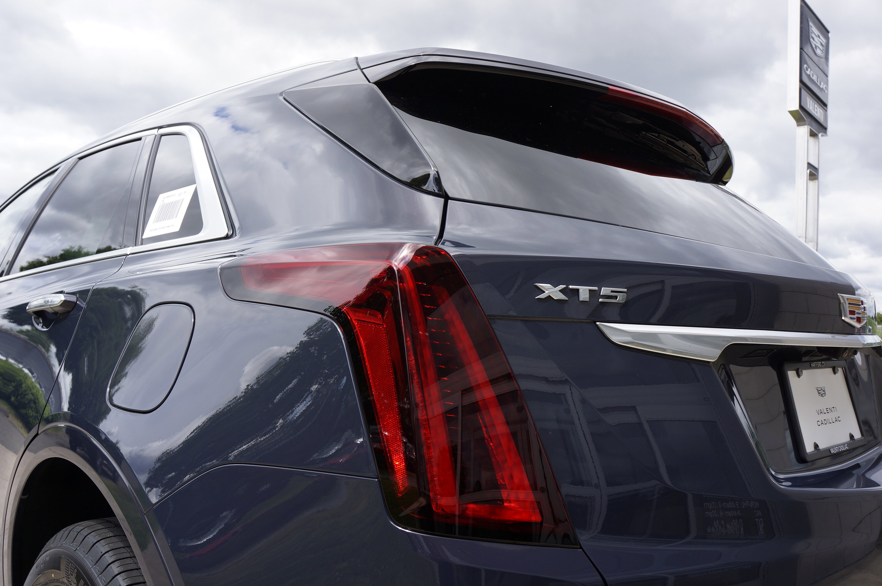 Used 2025 Cadillac XT5 Premium Luxury image 20