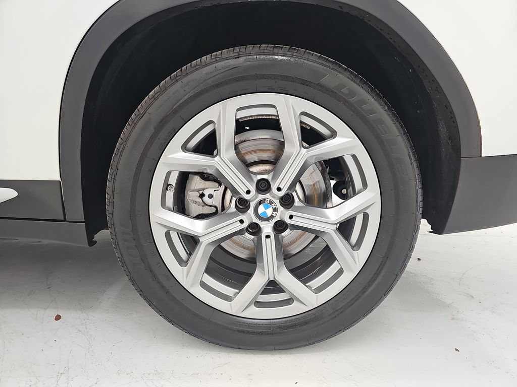 Used 2023 BMW X4 xDrive30i w/ Parking Assistance Package AWD/4WD image 47