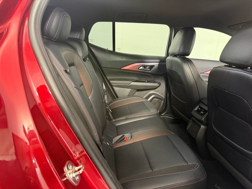 Used 2025 Chevrolet Equinox EV RS FWD image 18