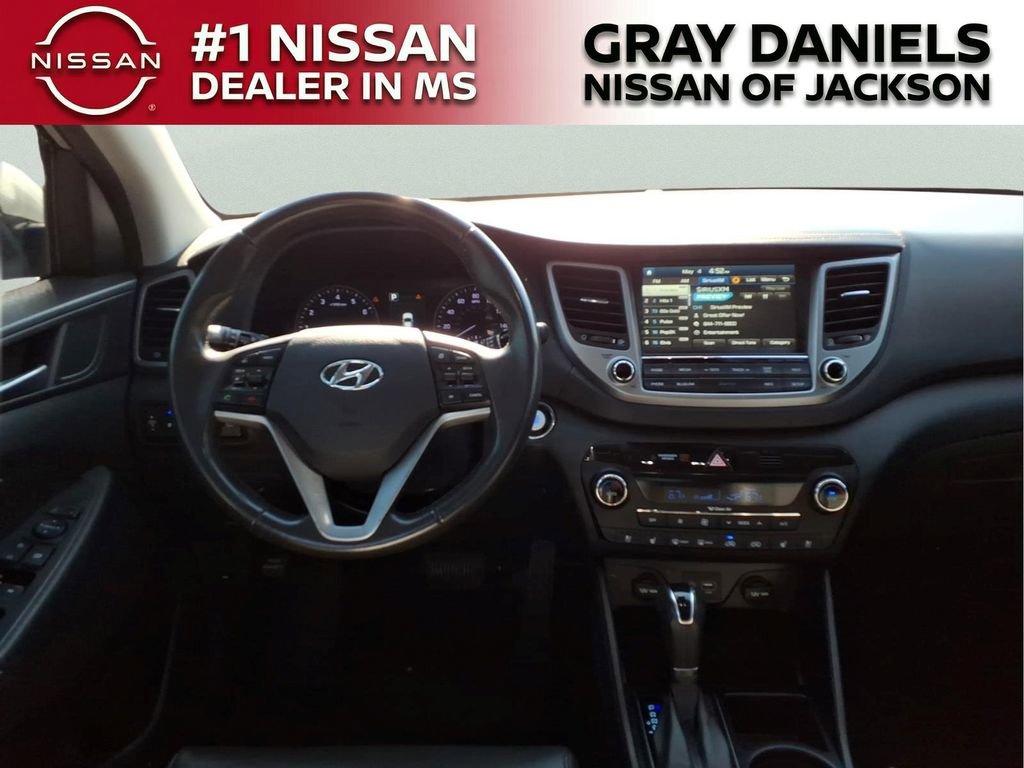 Used 2016 Hyundai Tucson Limited w/ Option Group 03 FWD image 10