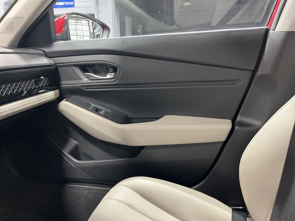 Used 2023 Honda Accord EX-L image 15