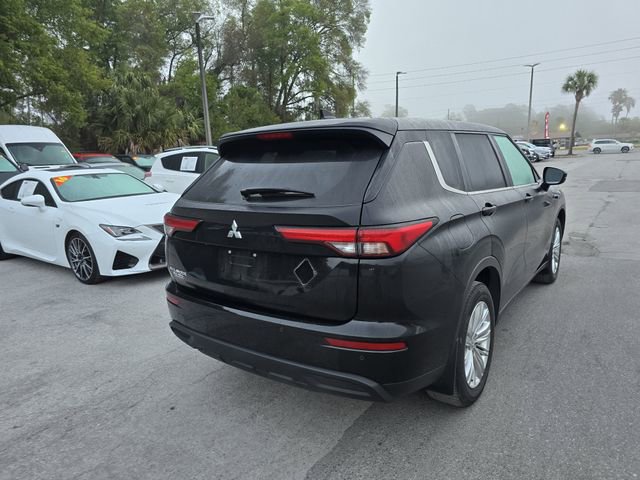 Used 2023 Mitsubishi Outlander ES image 8