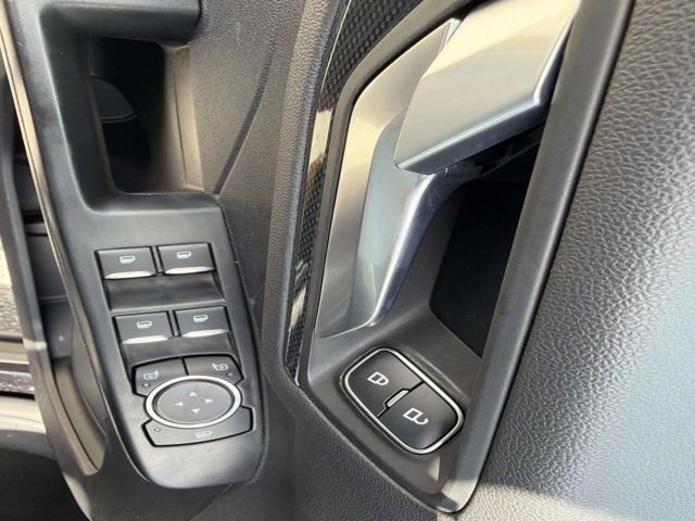 Used 2025 Ford Escape ST-Line AWD/4WD image 9