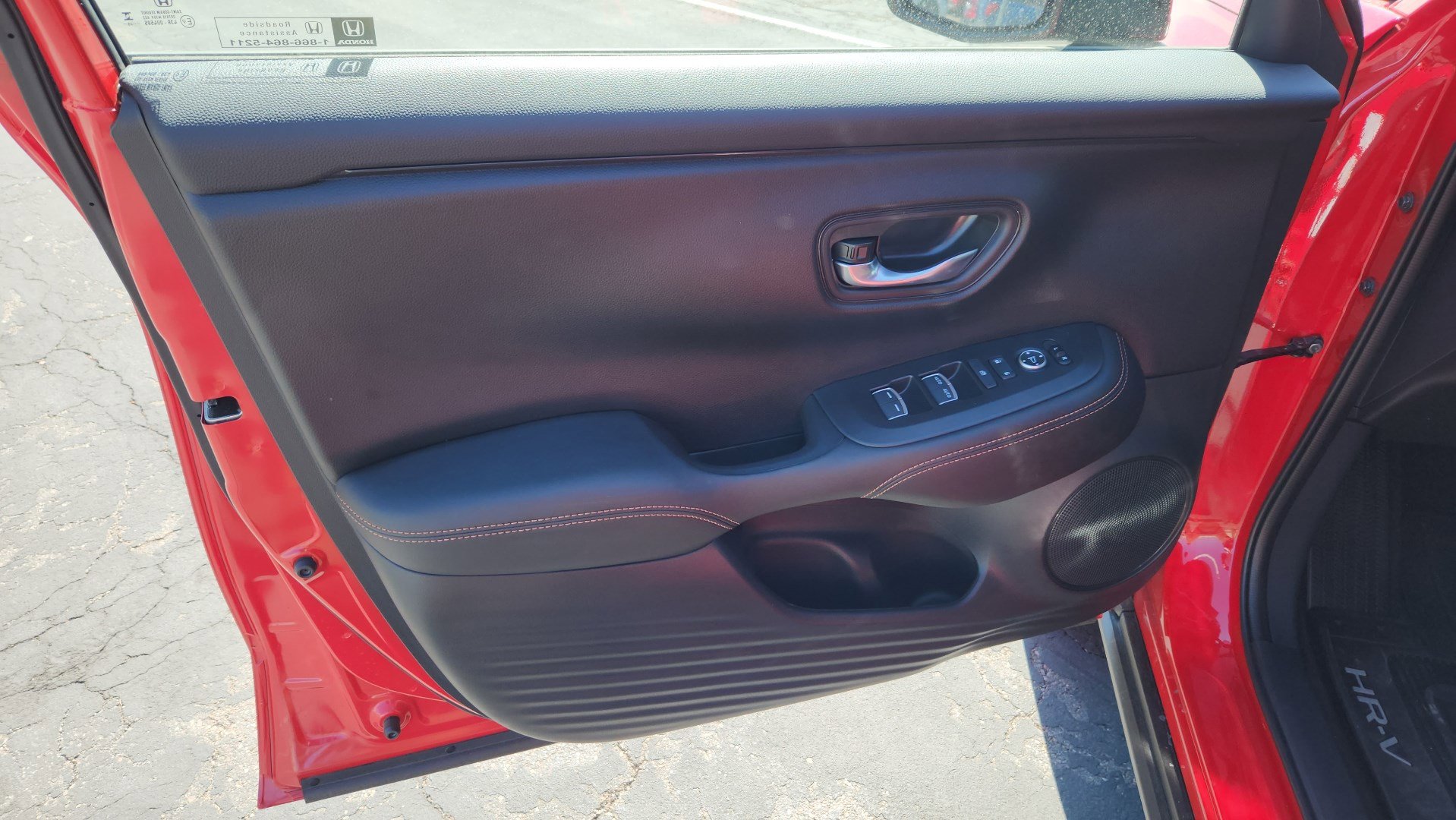 Used 2025 Honda HR-V Sport image 23