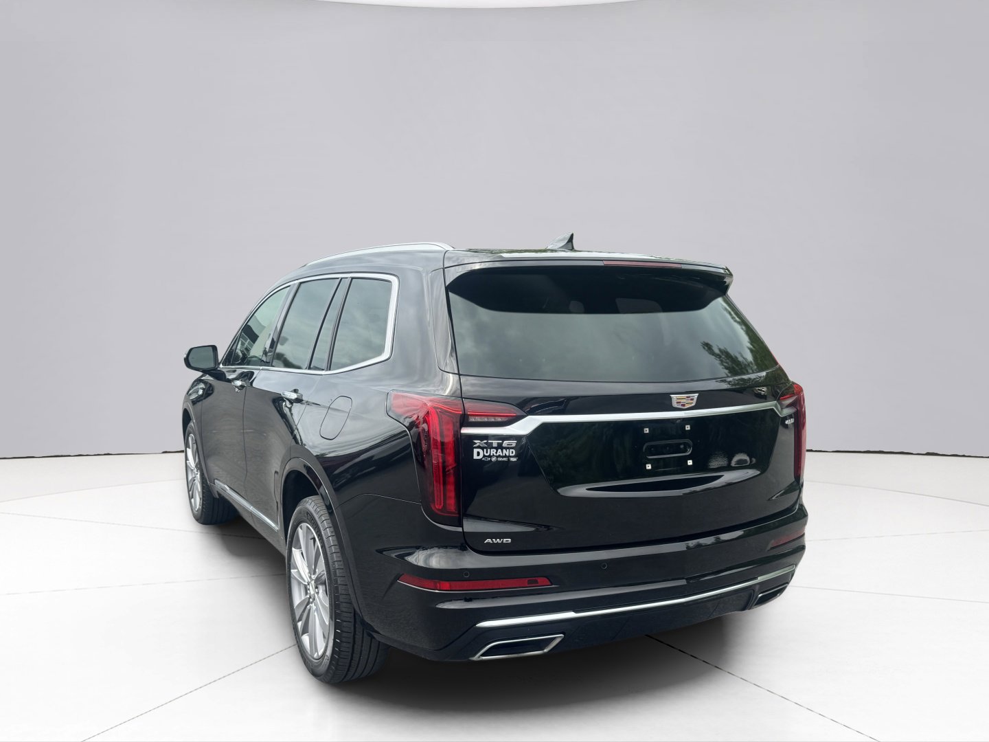 Used 2023 Cadillac XT6 Premium Luxury image 3