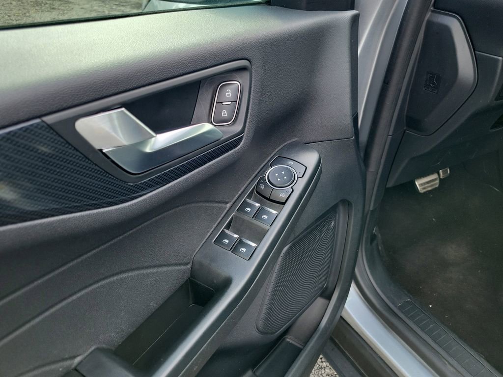 Used 2023 Ford Escape ST-Line image 12