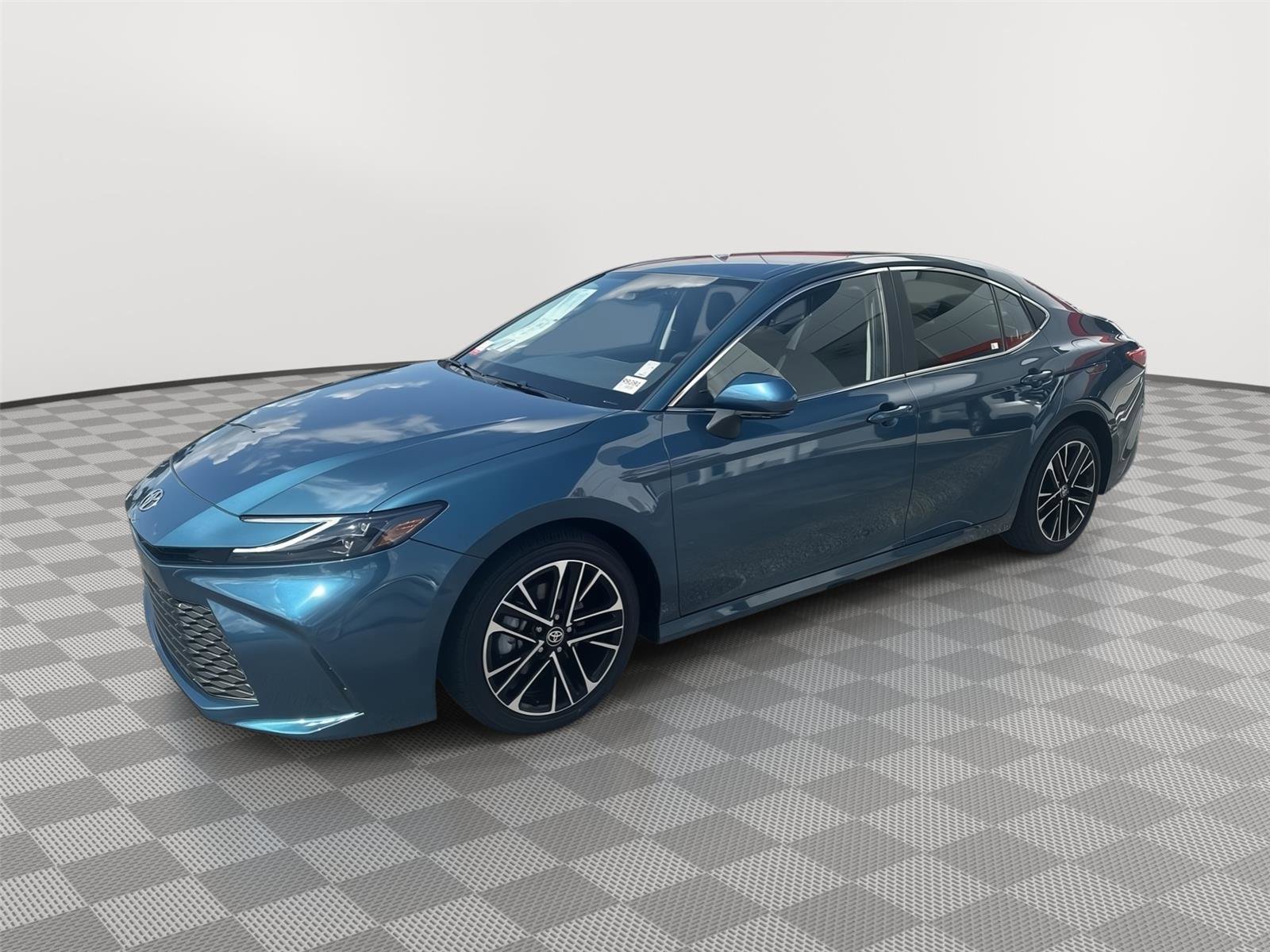 Used 2025 Toyota Camry XLE