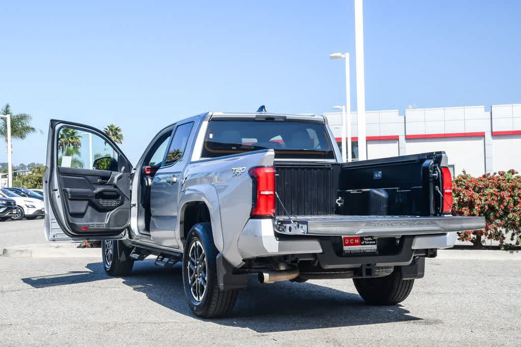 Used 2025 Toyota Tacoma TRD Sport AWD/4WD image 30