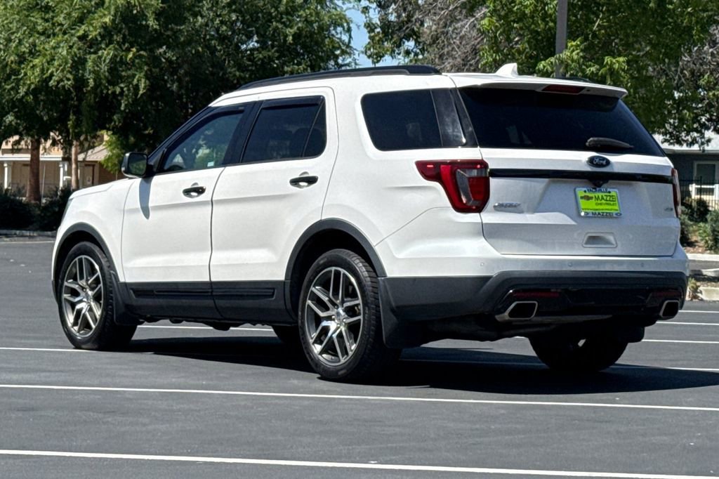 Used 2016 Ford Explorer Sport w/ Equipment Group 401A AWD/4WD image 3