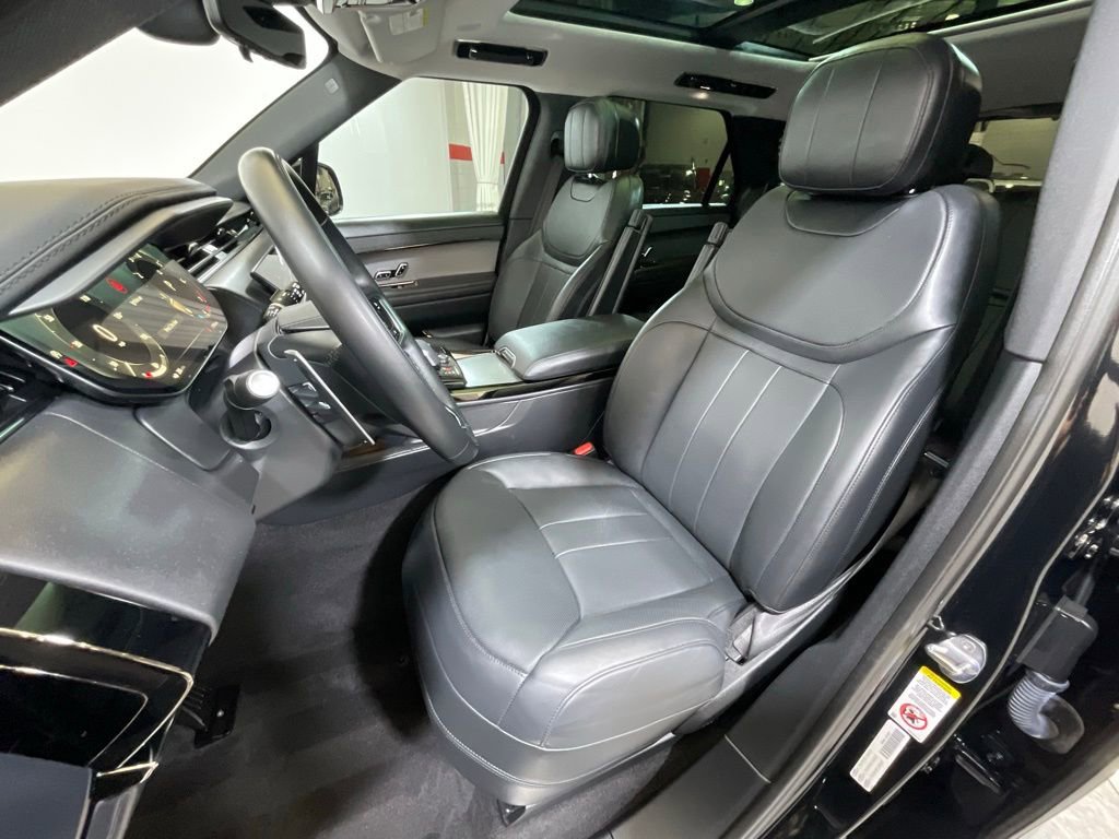 Used 2023 Land Rover Range Rover Sport SE image 17