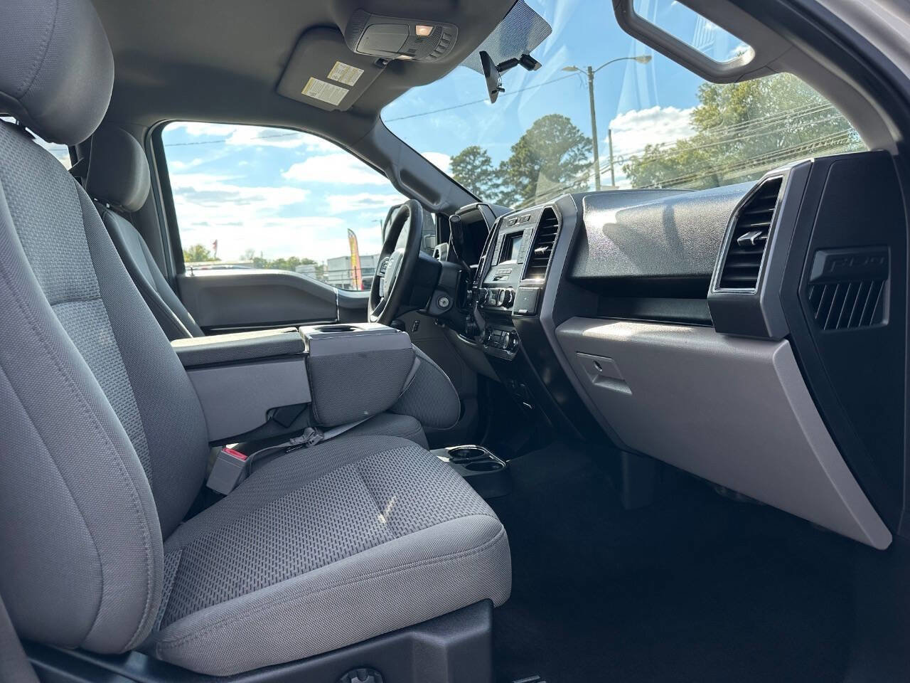 Used 2018 Ford F150 XLT w/ XTR Package image 3
