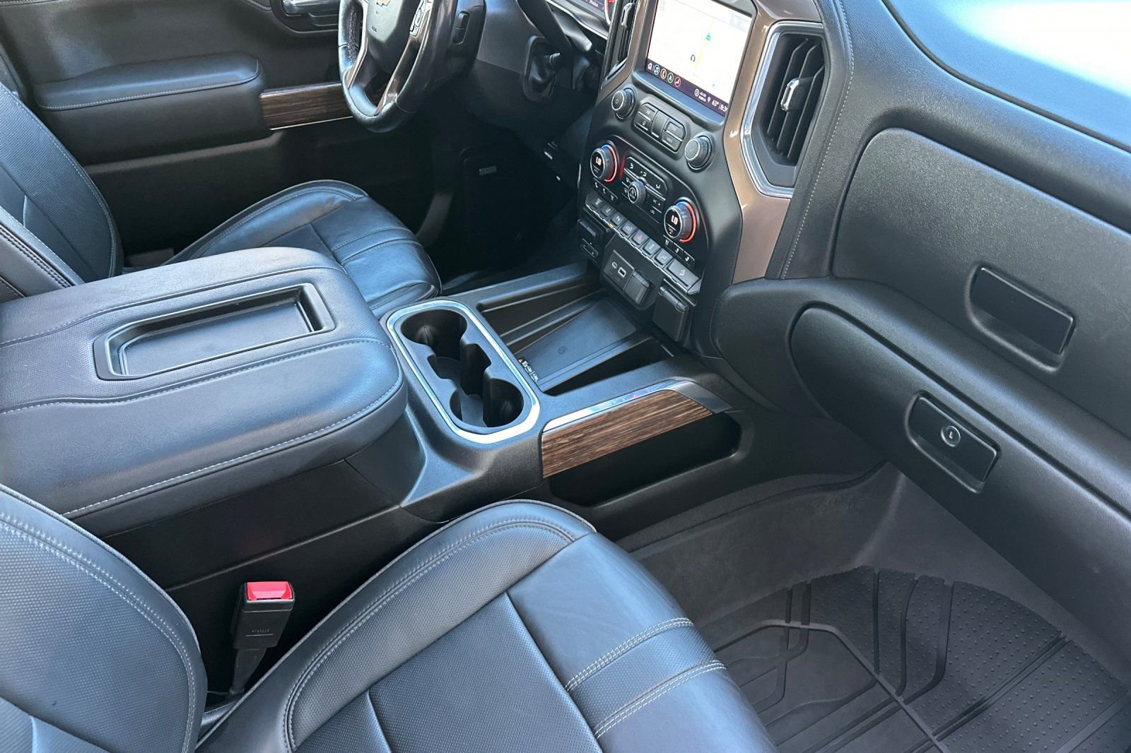 Used 2022 Chevrolet Silverado 2500 High Country w/ Z71 Off-Road Package image 17