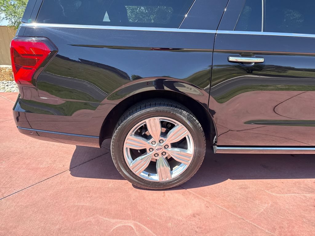 Used 2024 Ford Expedition Max Platinum AWD/4WD image 35