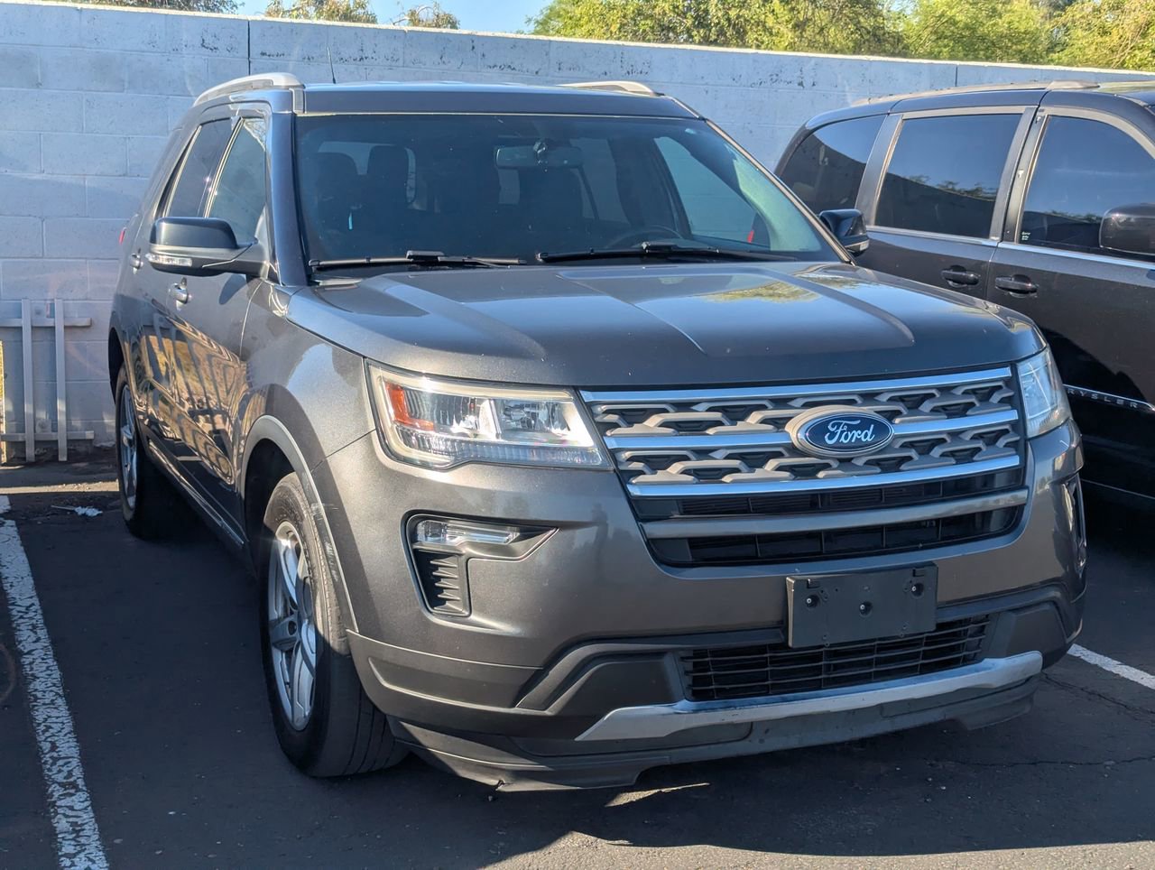 Used 2018 Ford Explorer XLT image 4