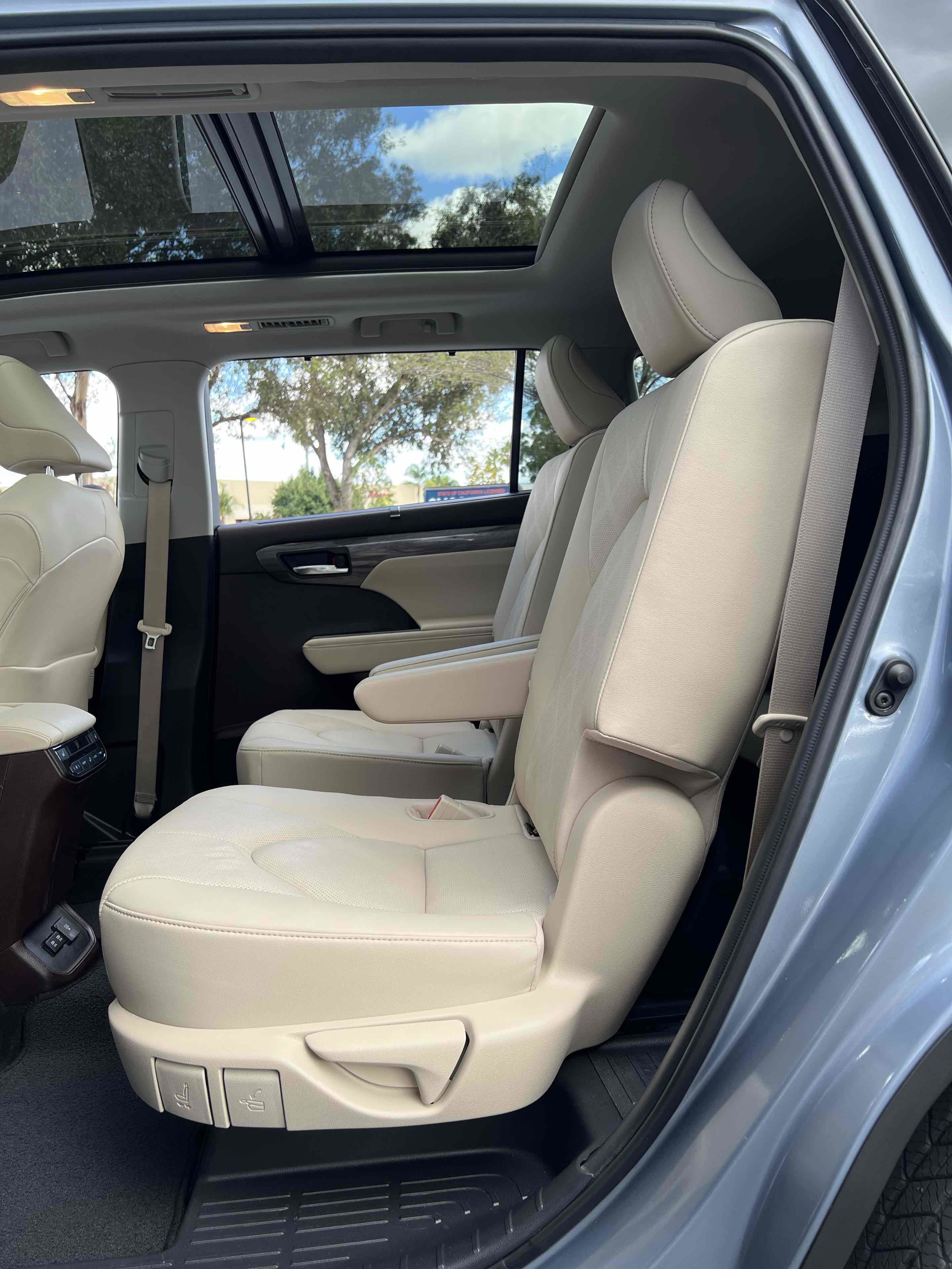 Used 2020 Toyota Highlander Platinum image 36